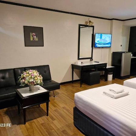 Town In Town Gardent Resort Bangkok Exterior foto