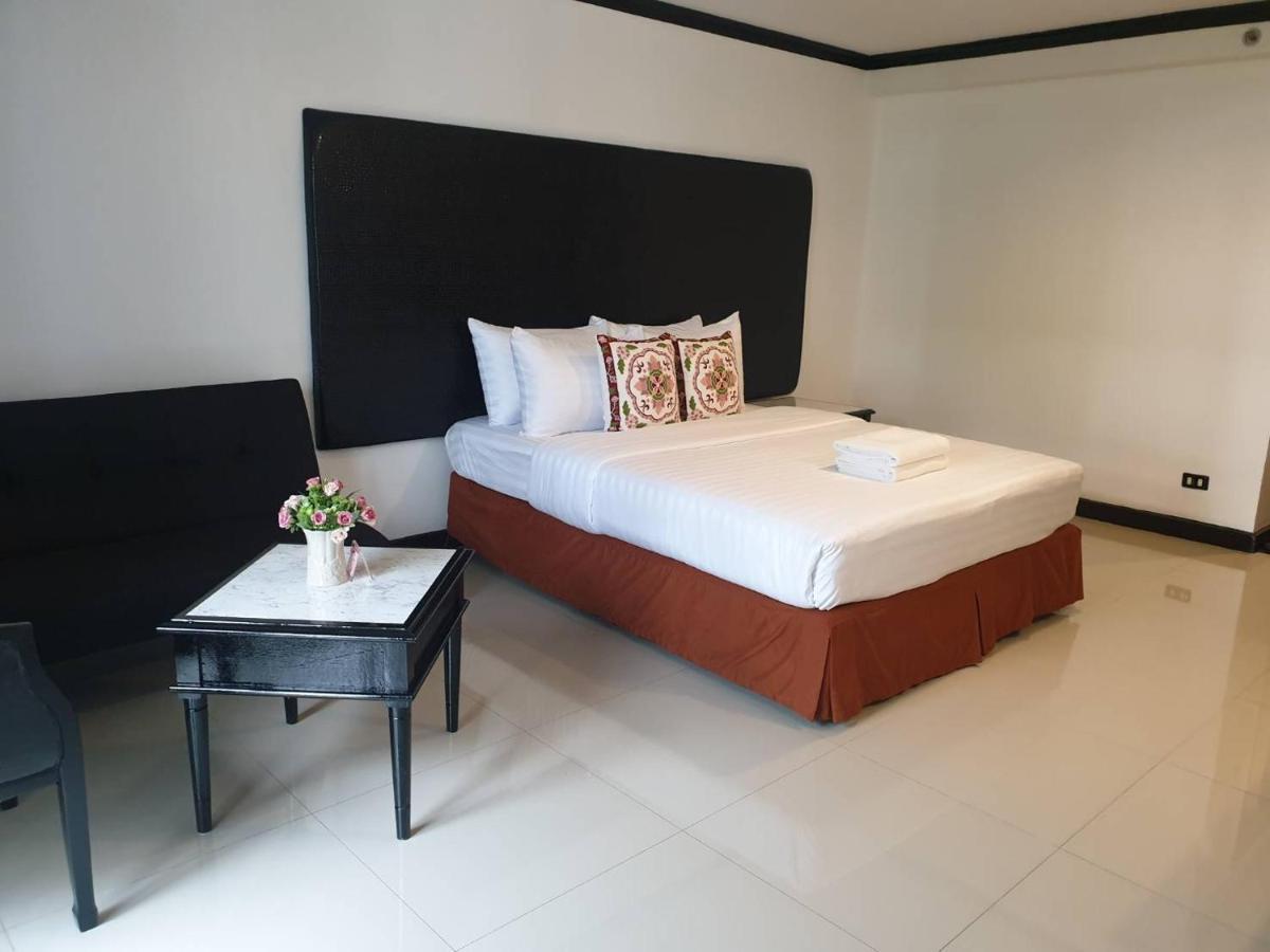 Town In Town Gardent Resort Bangkok Exterior foto