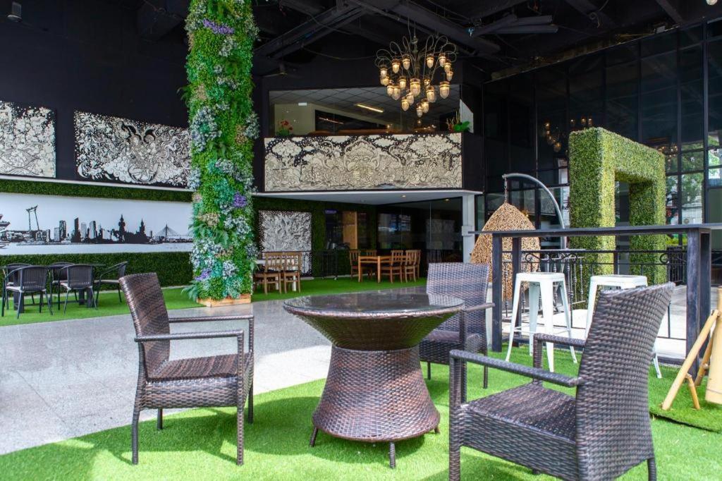 Town In Town Gardent Resort Bangkok Exterior foto
