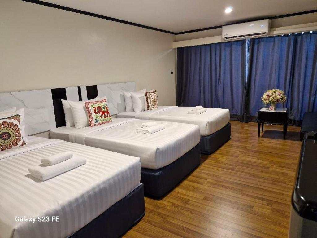 Town In Town Gardent Resort Bangkok Exterior foto