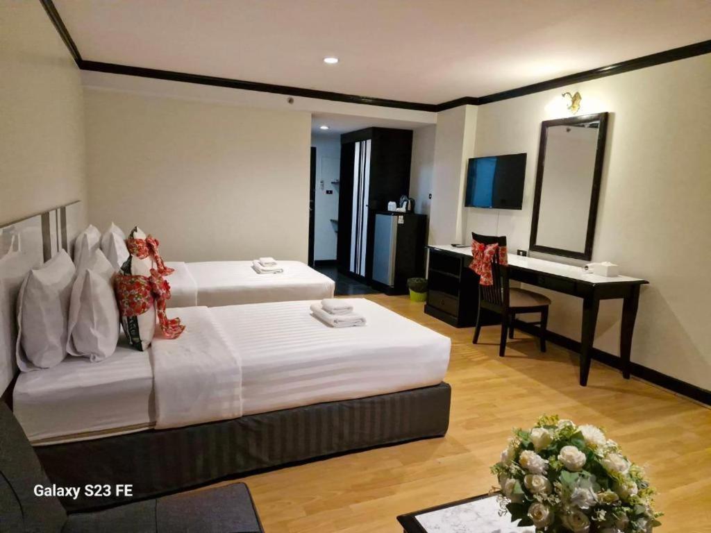 Town In Town Gardent Resort Bangkok Exterior foto