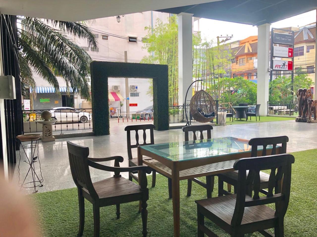 Town In Town Gardent Resort Bangkok Exterior foto